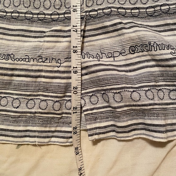 Chicos Linen Shirt Size 2 (12/14) Embroidered Button Up Inspirational 3/4 sleeve - Picture 13 of 15